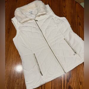 New without Tags Calvin Klein White Puffer Vest with Faux Fur Collar - Medium